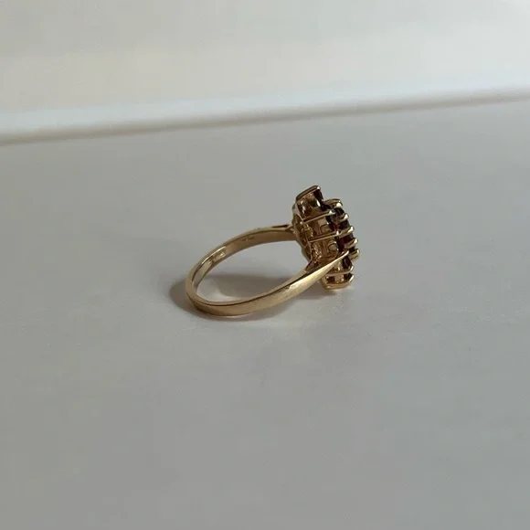 Vintage Garnet Navette Ring, Marquise Ring, Genuine Gold and Gemstones - Picture 3 of 8